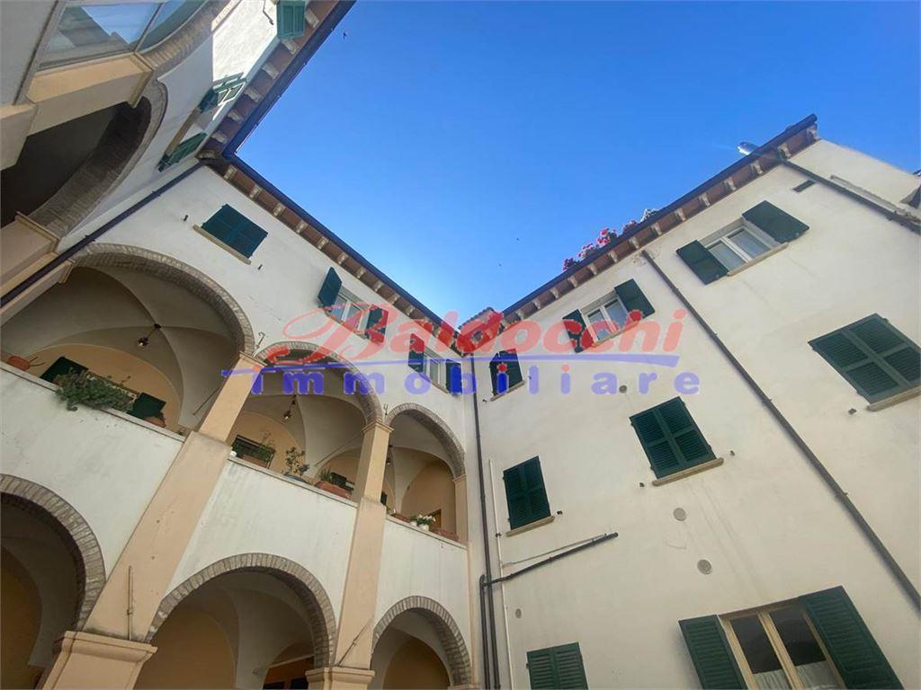 appartamento in vendita a Pesaro in zona Centro Città
