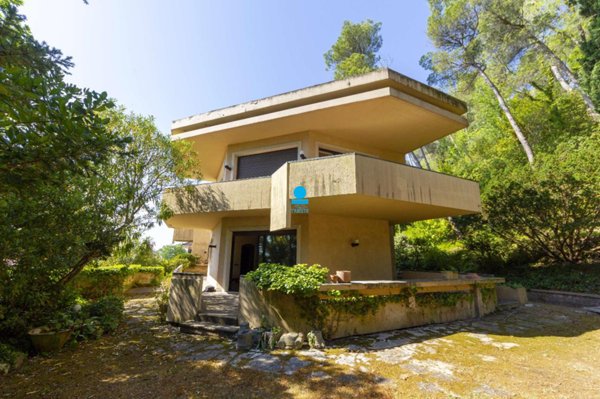 casa indipendente in vendita a Pesaro in zona Soria