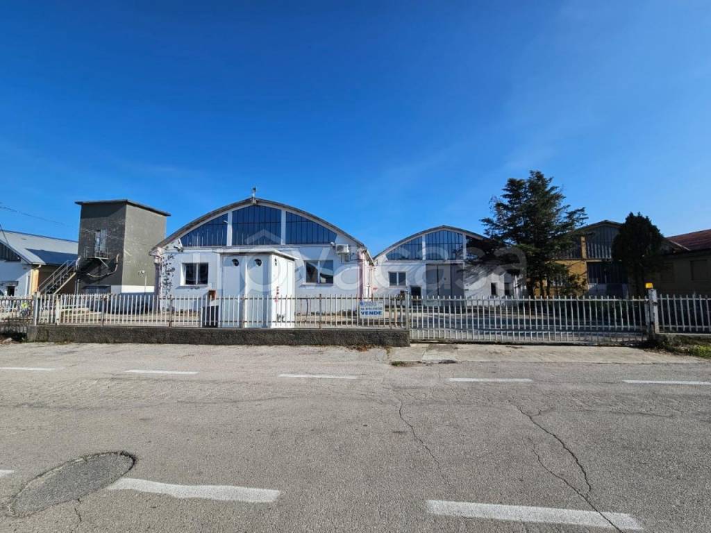 villa in vendita a Pesaro in zona Villa Fastiggi