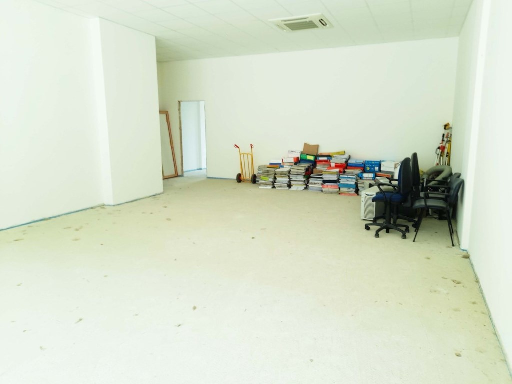 negozio in vendita a Pesaro in zona Porto