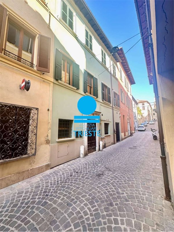 appartamento in vendita a Pesaro in zona Centro Città
