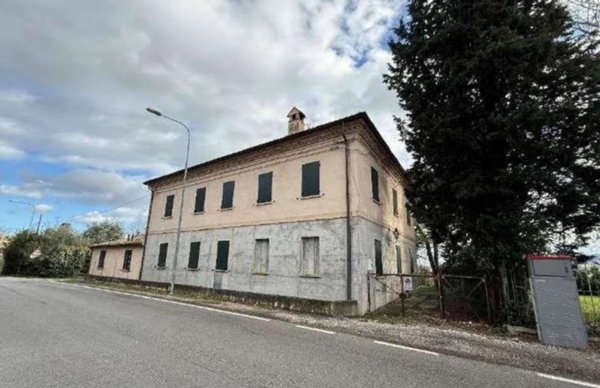 casa indipendente in vendita a Pesaro in zona Ginestreto