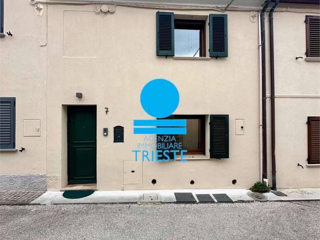 appartamento in vendita a Pesaro in zona Cattabrighe