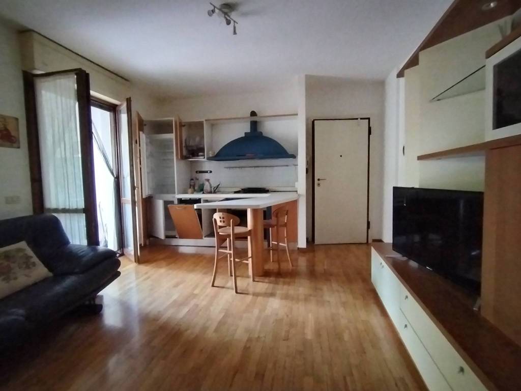 appartamento in vendita a Pesaro in zona Centro Città