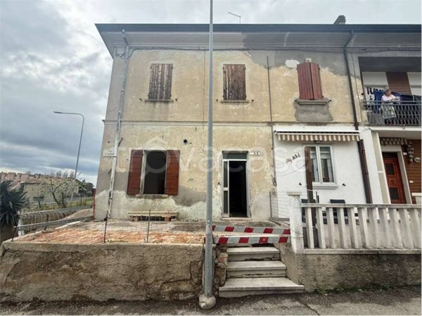 casa indipendente in vendita a Pesaro in zona Centro Città