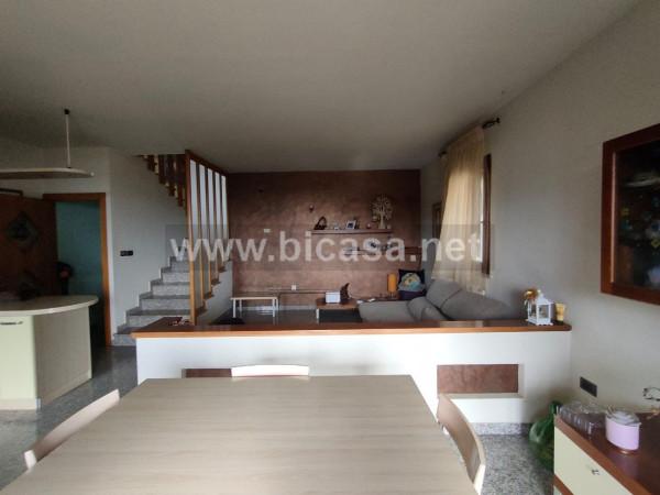 casa indipendente in vendita a Pesaro in zona Candelara