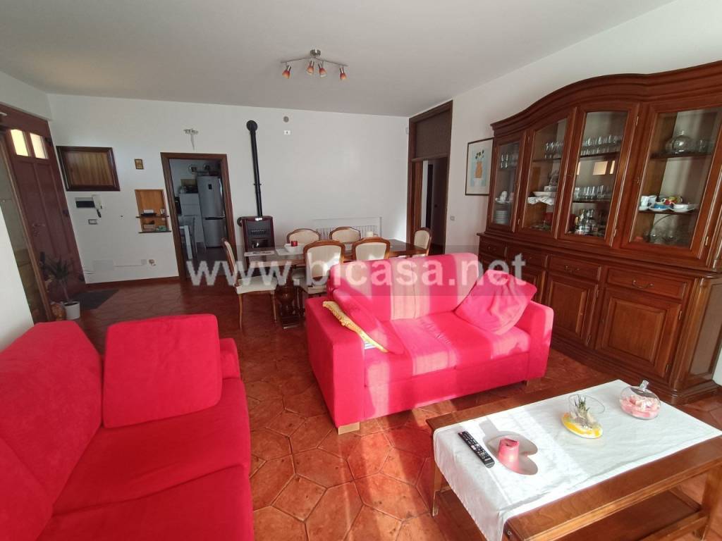 appartamento in vendita a Pesaro in zona Novilara