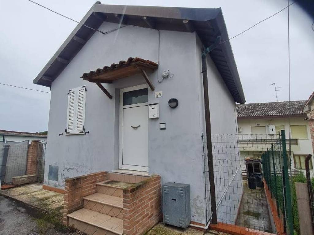 casa indipendente in vendita a Pesaro in zona Borgo Santa Maria