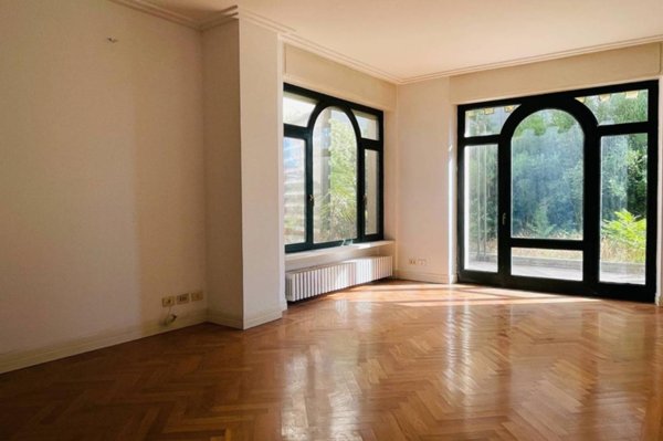 casa indipendente in vendita a Pesaro in zona Mare