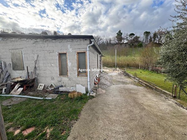 casa indipendente in vendita a Pesaro in zona Villa Fastiggi