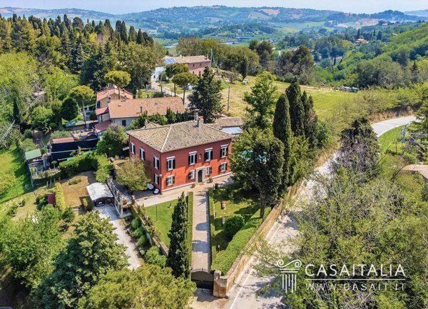 casa indipendente in vendita a Pesaro in zona Mare