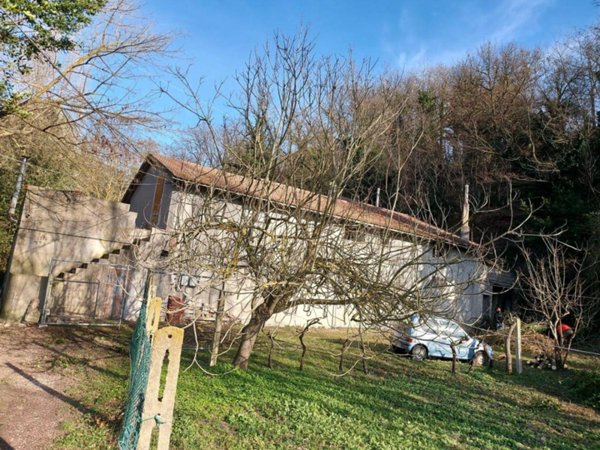 casa indipendente in vendita a Pesaro in zona Muraglia