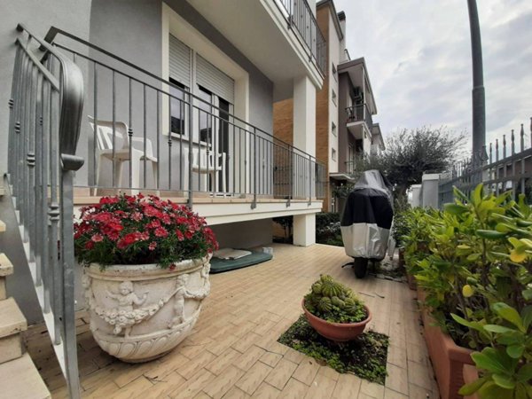 appartamento in vendita a Pesaro in zona Baia Flaminia