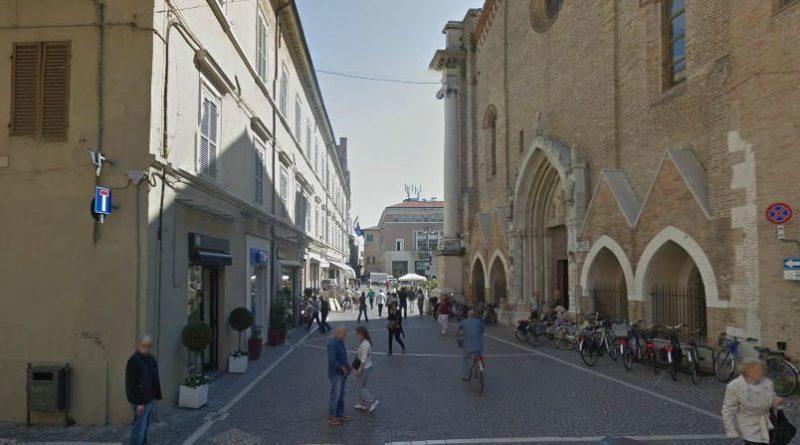 appartamento in vendita a Pesaro in zona Centro Città