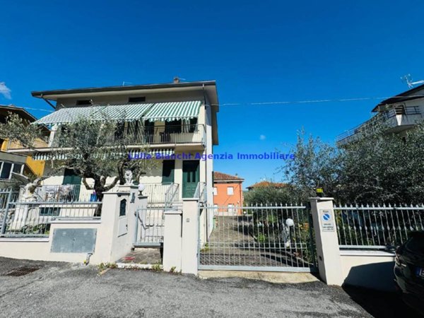 appartamento in vendita a Pesaro in zona Villa Ceccolini