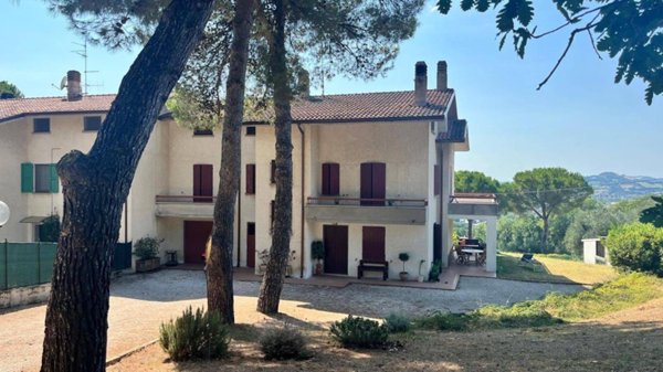 casa indipendente in vendita a Pesaro in zona Novilara