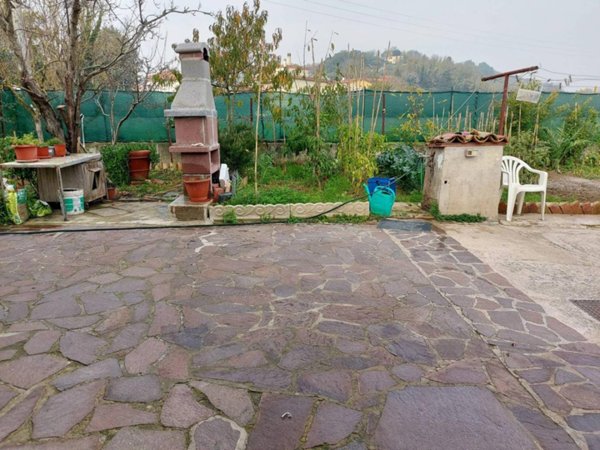 casa indipendente in vendita a Pesaro in zona Vismara