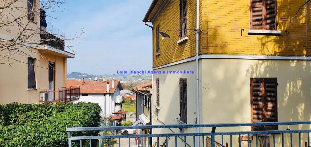 casa indipendente in vendita a Pesaro