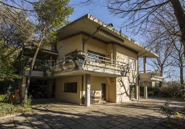 casa indipendente in vendita a Pesaro