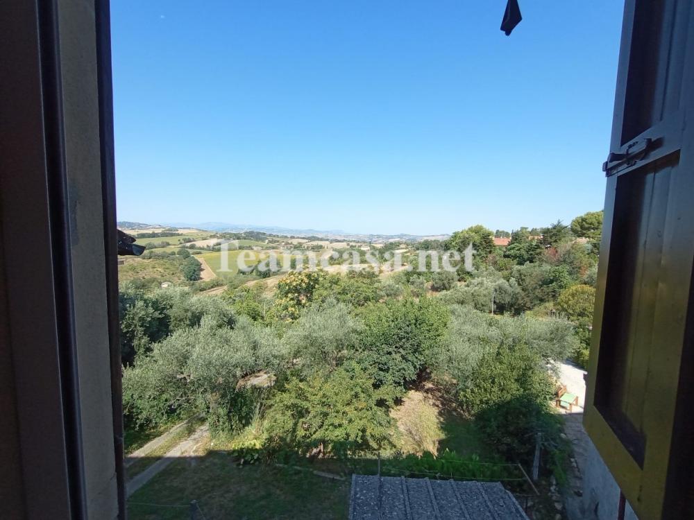 intera palazzina in vendita a Pesaro in zona Candelara