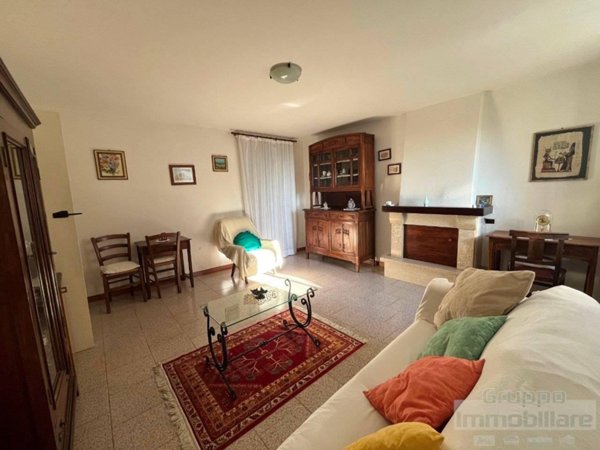 casa indipendente in vendita a Pesaro in zona Candelara