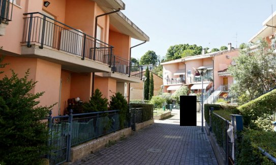 casa indipendente in vendita a Pesaro in zona Candelara