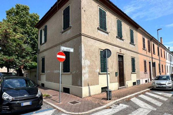casa indipendente in vendita a Pesaro in zona Centro Città
