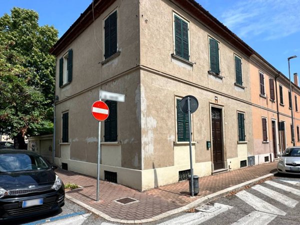 casa indipendente in vendita a Pesaro in zona Centro Città
