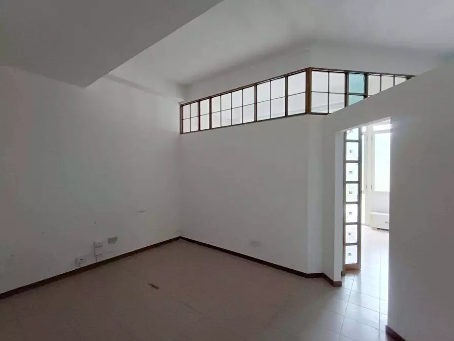 ufficio in vendita a Pesaro