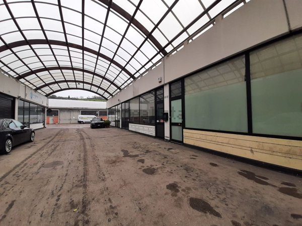 locale di sgombero in vendita a Pesaro