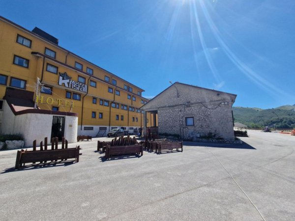 terreno edificabile in vendita a Pesaro in zona Cattabrighe