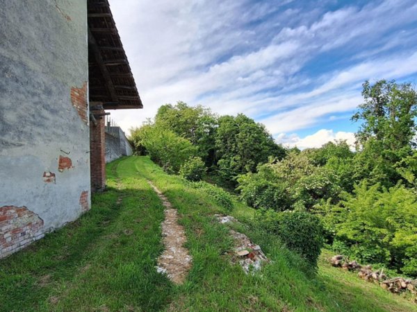 terreno edificabile in vendita a Pesaro in zona Cattabrighe