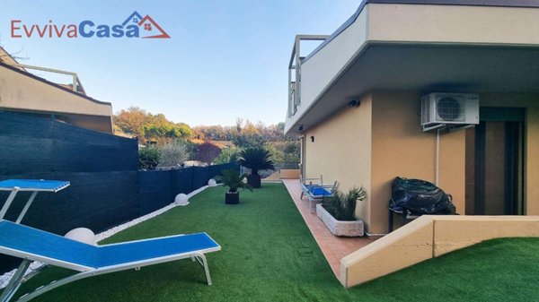 casa indipendente in vendita a Pesaro in zona Mare