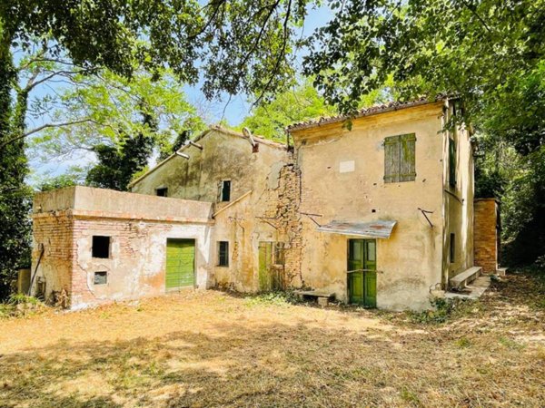casa indipendente in vendita a Pesaro in zona Candelara