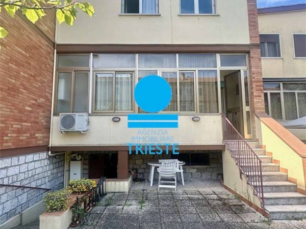 casa indipendente in vendita a Pesaro