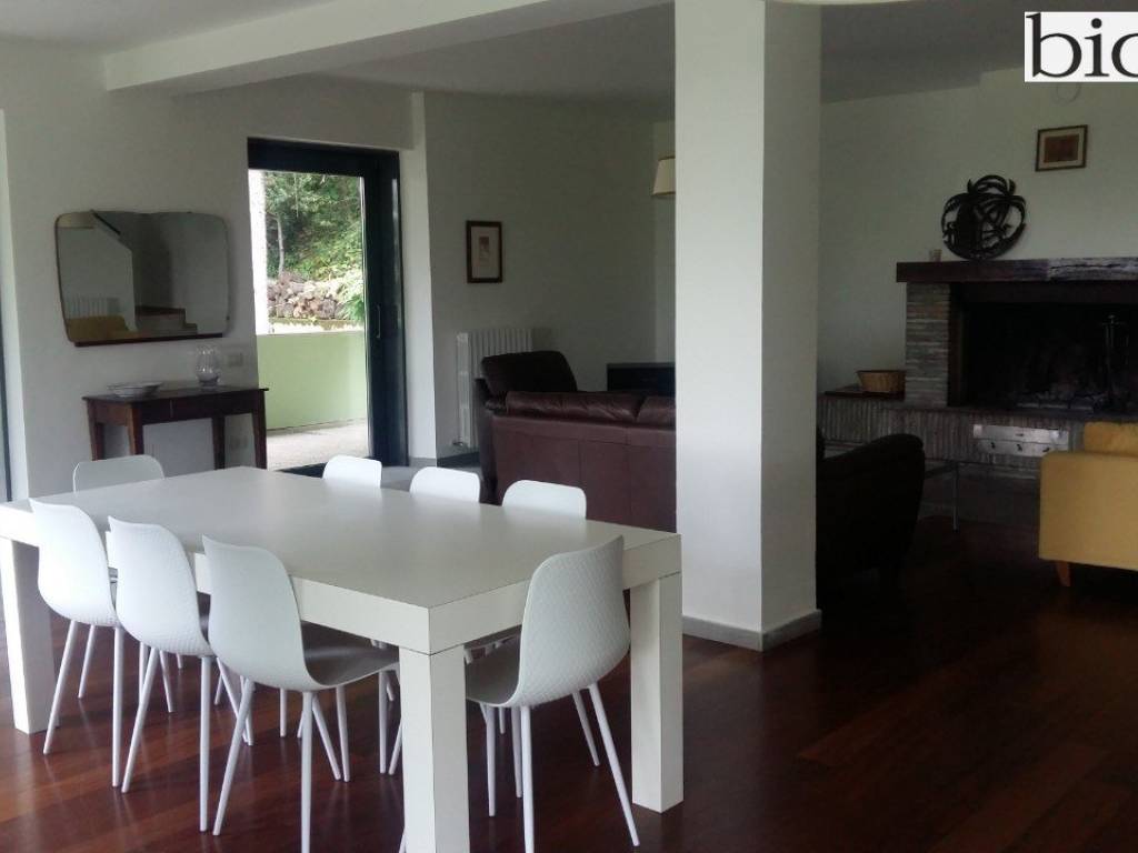 casa indipendente in vendita a Pesaro in zona Ginestreto