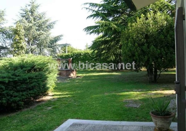 casa indipendente in vendita a Pesaro in zona Novilara