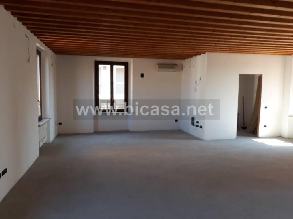 appartamento in vendita a Pesaro in zona Centro Città