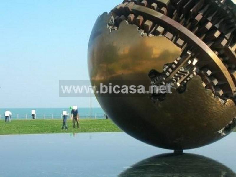 casa indipendente in vendita a Pesaro in zona Mare