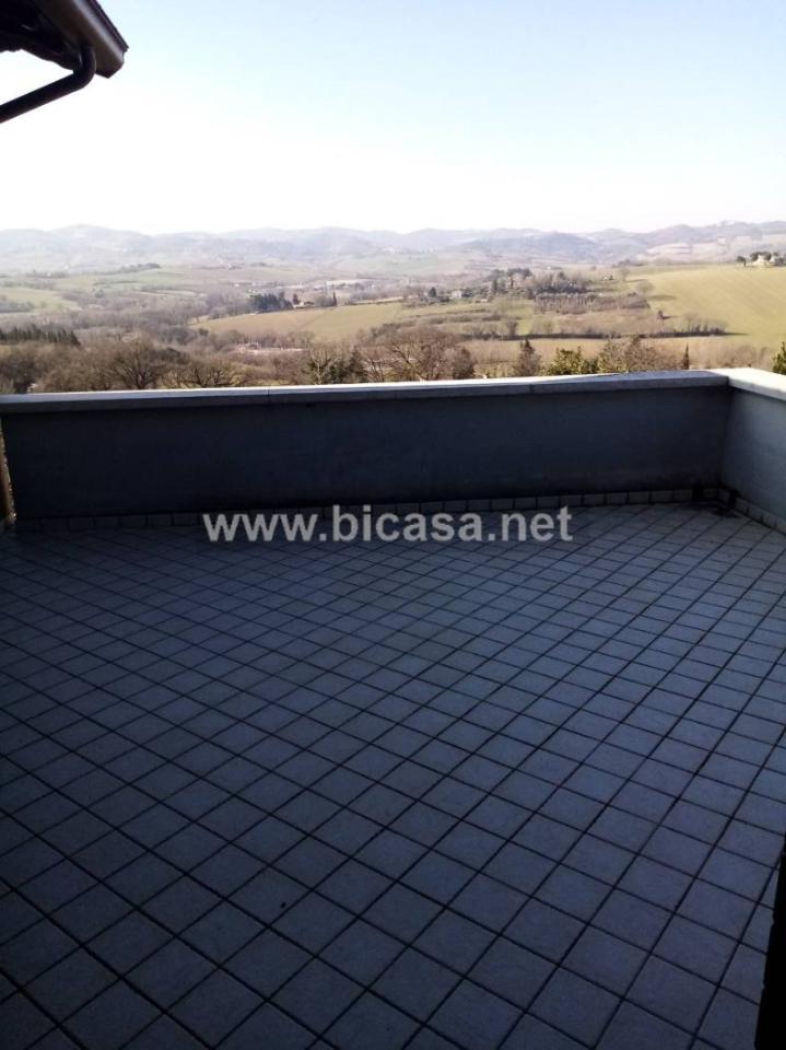 casa indipendente in vendita a Pesaro in zona Candelara