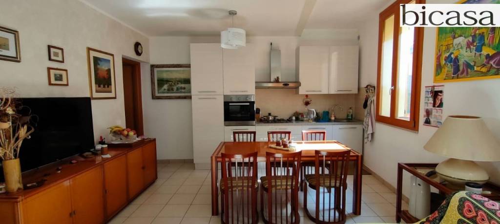 appartamento in vendita a Pesaro in zona Centro Città