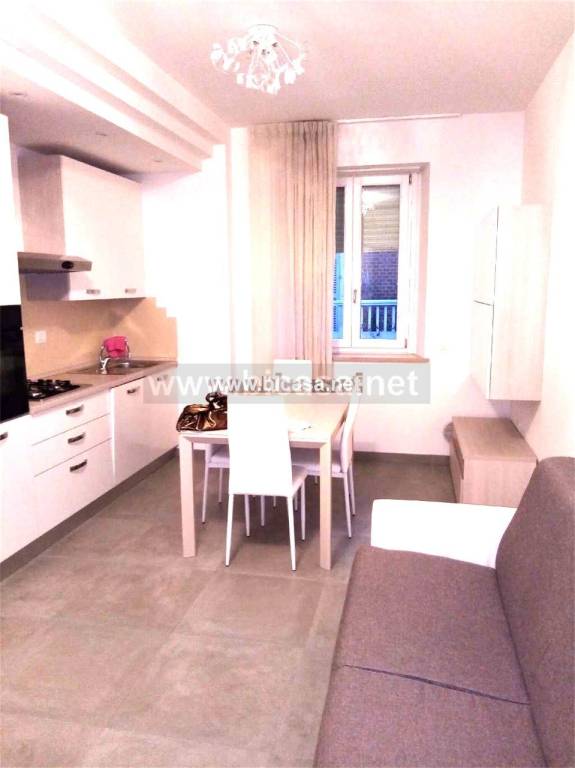 appartamento in vendita a Pesaro in zona Centro Città