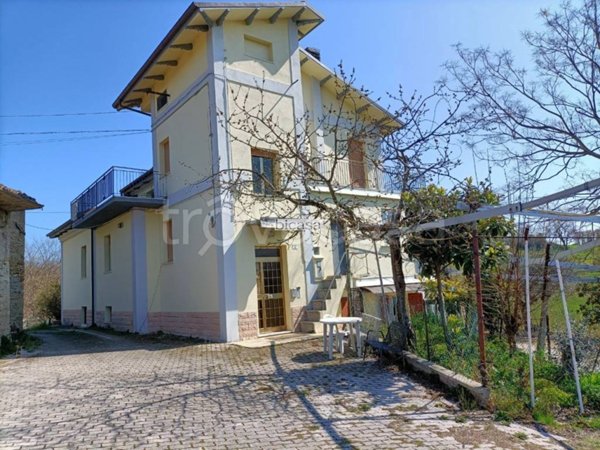 appartamento in vendita a Pesaro in zona Ghetto di Roncaglia