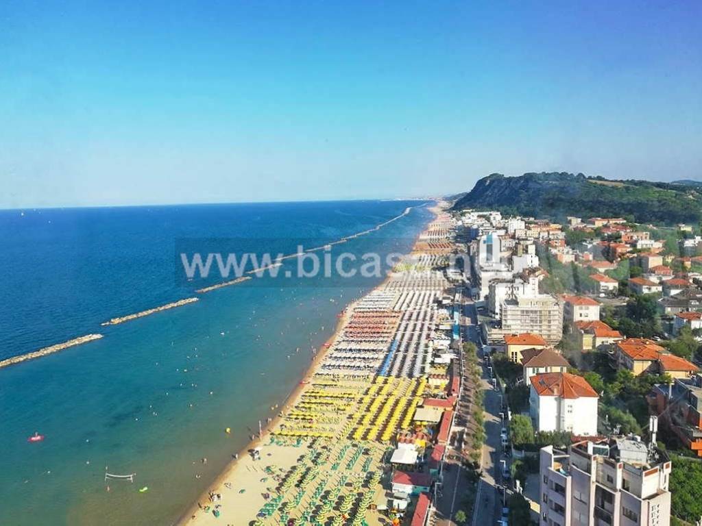 appartamento in vendita a Pesaro in zona Mare