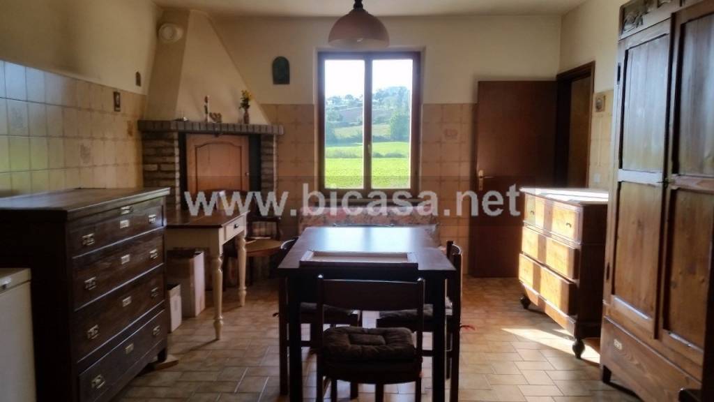 casa indipendente in vendita a Pesaro in zona Santa Maria dell'Arzilla