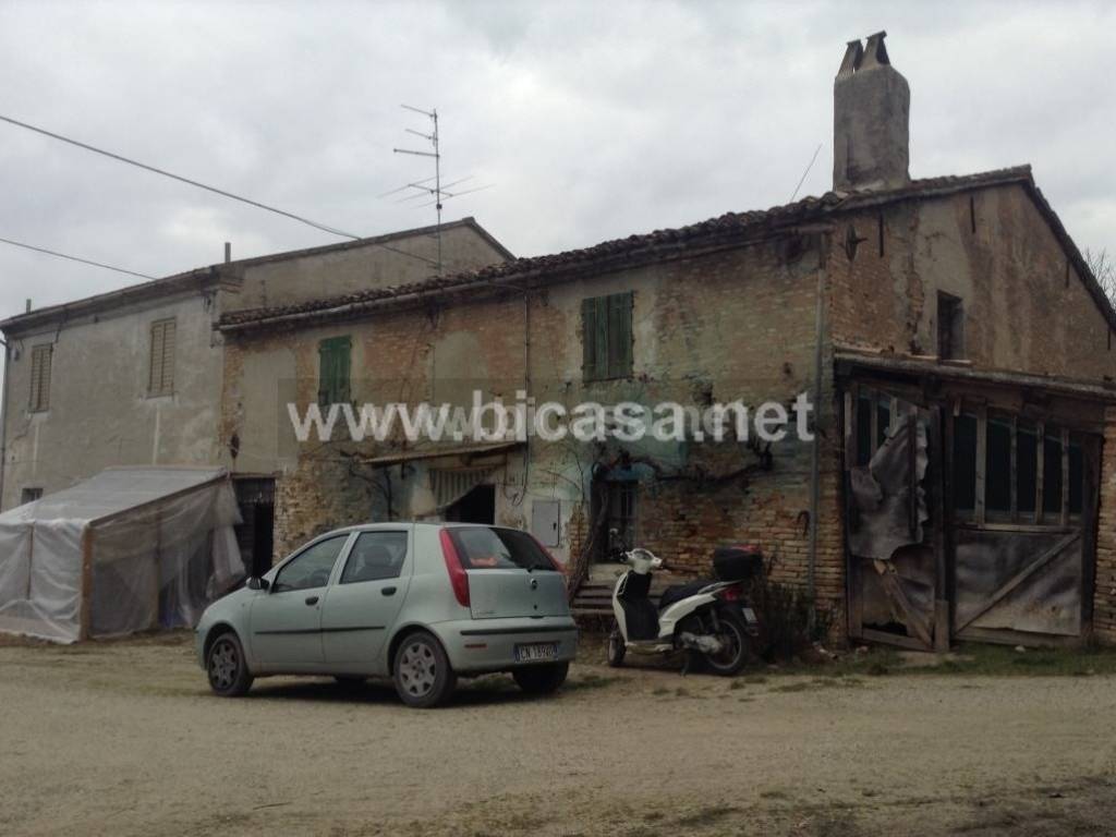 casa indipendente in vendita a Pesaro in zona Pantano