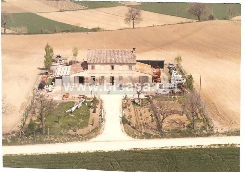 casa indipendente in vendita a Pesaro in zona Tre Ponti