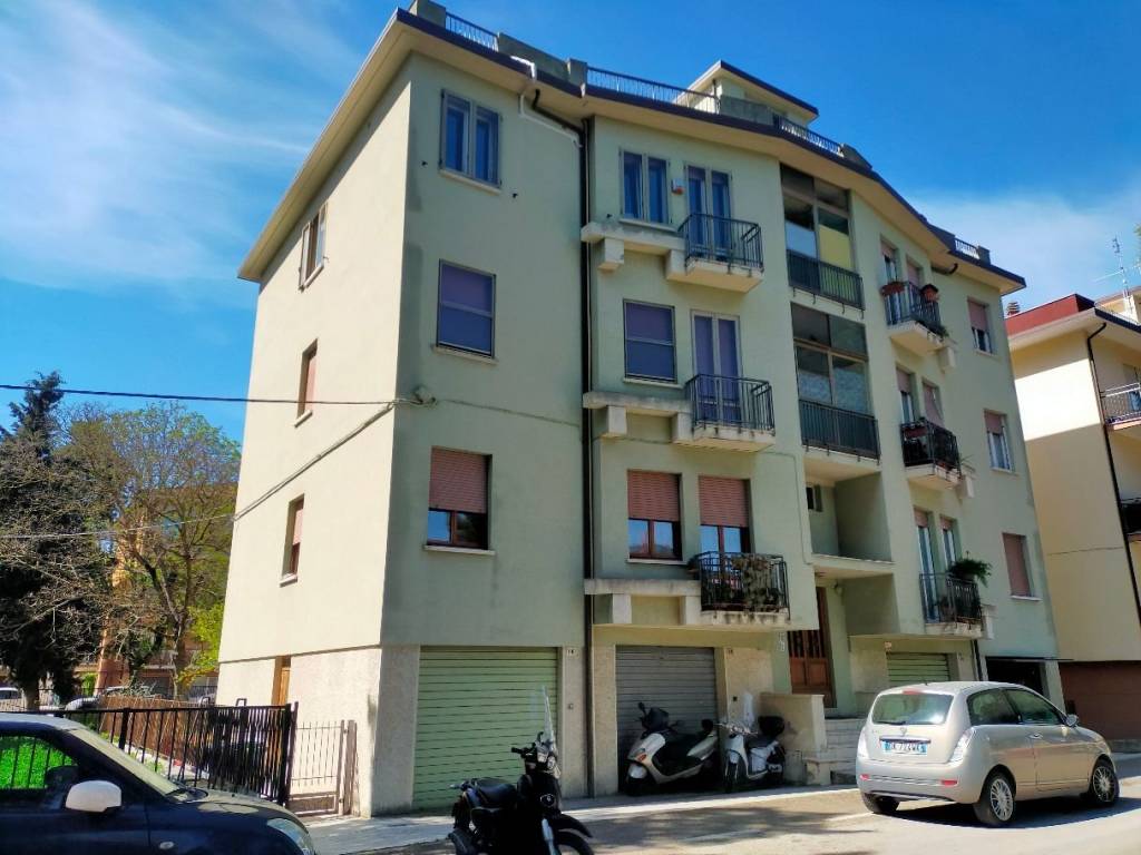 appartamento in vendita a Pesaro in zona Pantano