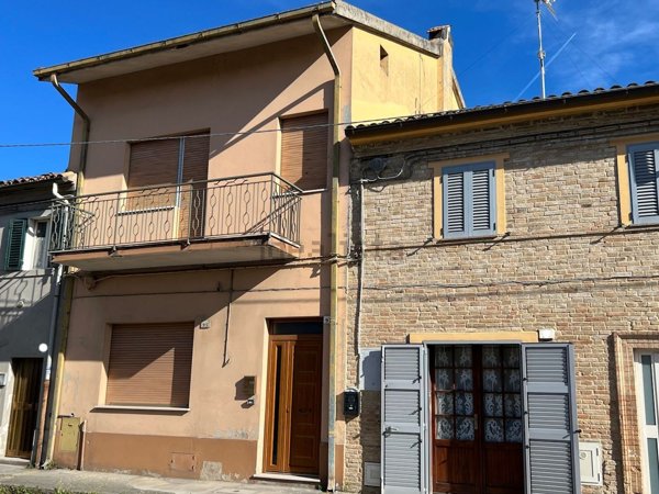 casa indipendente in vendita a Pesaro in zona Villa Fastiggi