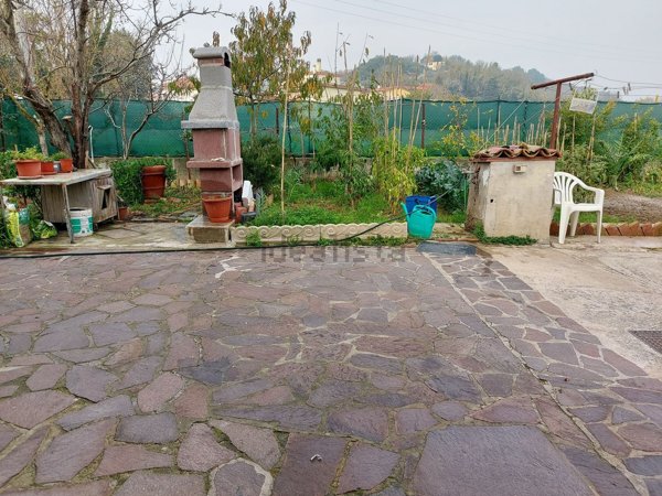 casa indipendente in vendita a Pesaro in zona Vismara